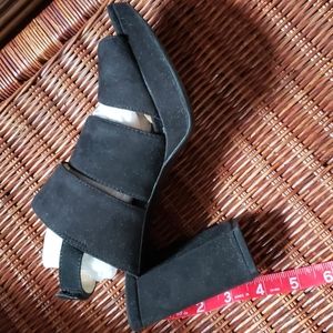 Naturalizer black shoes